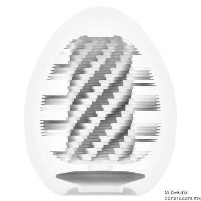 Huevo masturbador Tenga Egg Spiral con textura de espiral. Imagen que muestra el interior